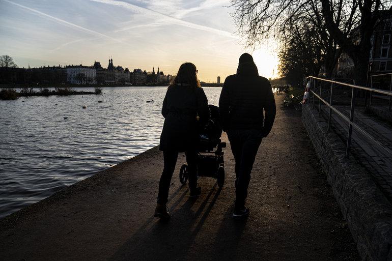 Alle nye forældre skal fremover spørges til partnervold